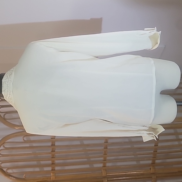 Vintage cream blouse embroidery collar and cuffs - Picture 6 of 15